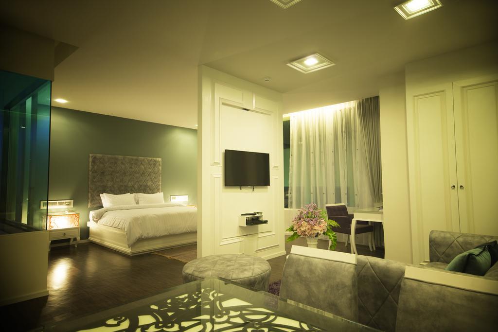 The Beverly Hills Hotel Nakhonratchasima Exterior foto