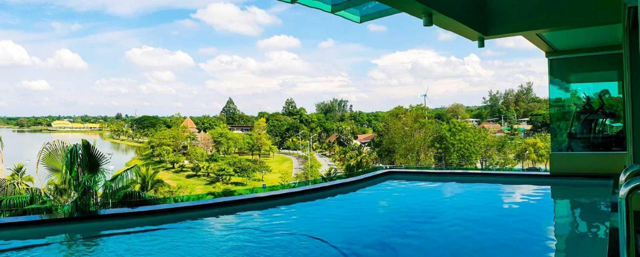 The Beverly Hills Hotel Nakhonratchasima Exterior foto